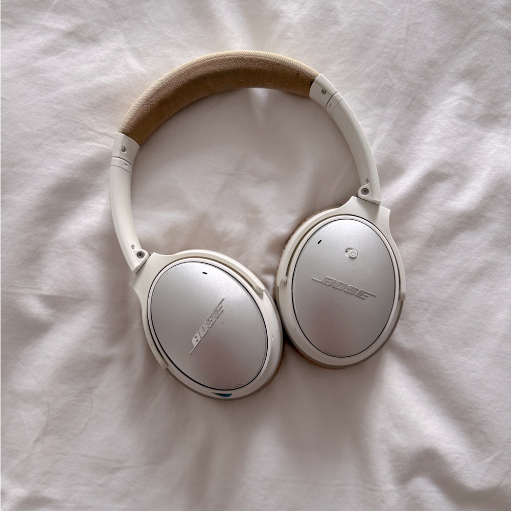 Bose QuietComfort 25 Acoustic Noise Cancelling Headphones